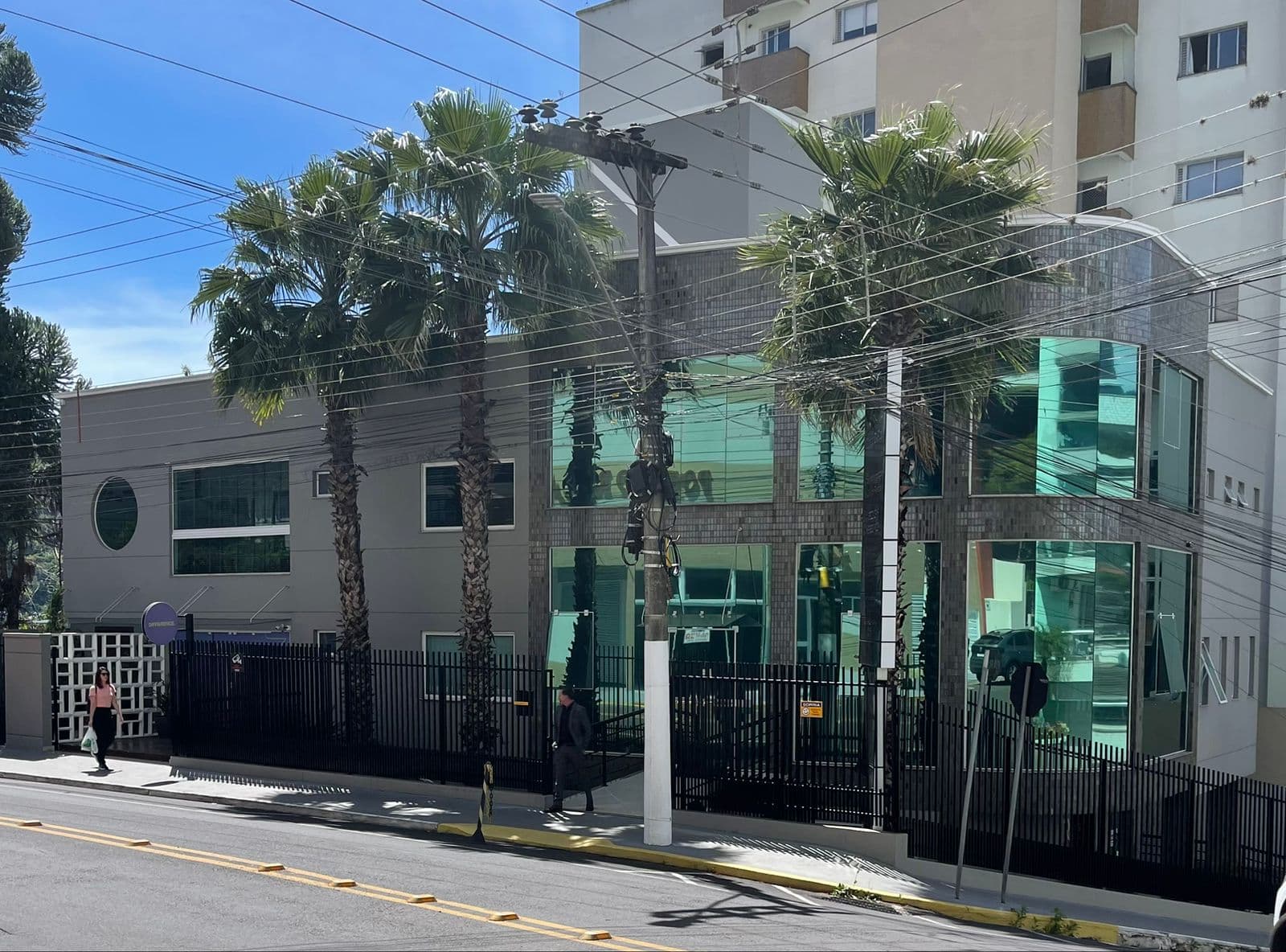 Clínica De Paoli - Fachada